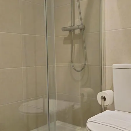 En-suites - Retreat With Kitchenette- Lgi Hospital- Free 5g Wifi & Netflix- - Contractors - Short Leeds (West Yorkshire)