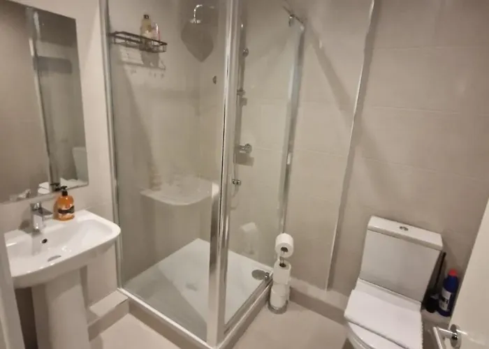 Гостевой дом En-suites - Retreat With Kitchenette- Lgi Hospital- Free 5g Wifi & Netflix- - Contractors - Short 3*