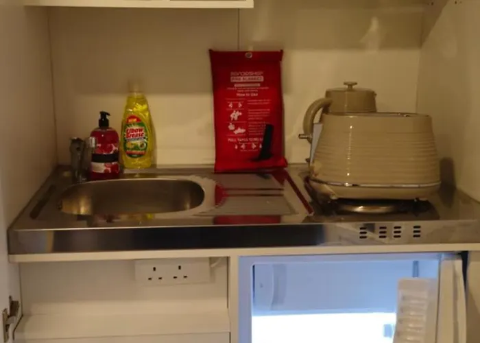 Guest house En-suites - Retreat With Kitchenette- Lgi Hospital- Free 5g Wifi & Netflix- - Contractors - Short Leeds (West Yorkshire)